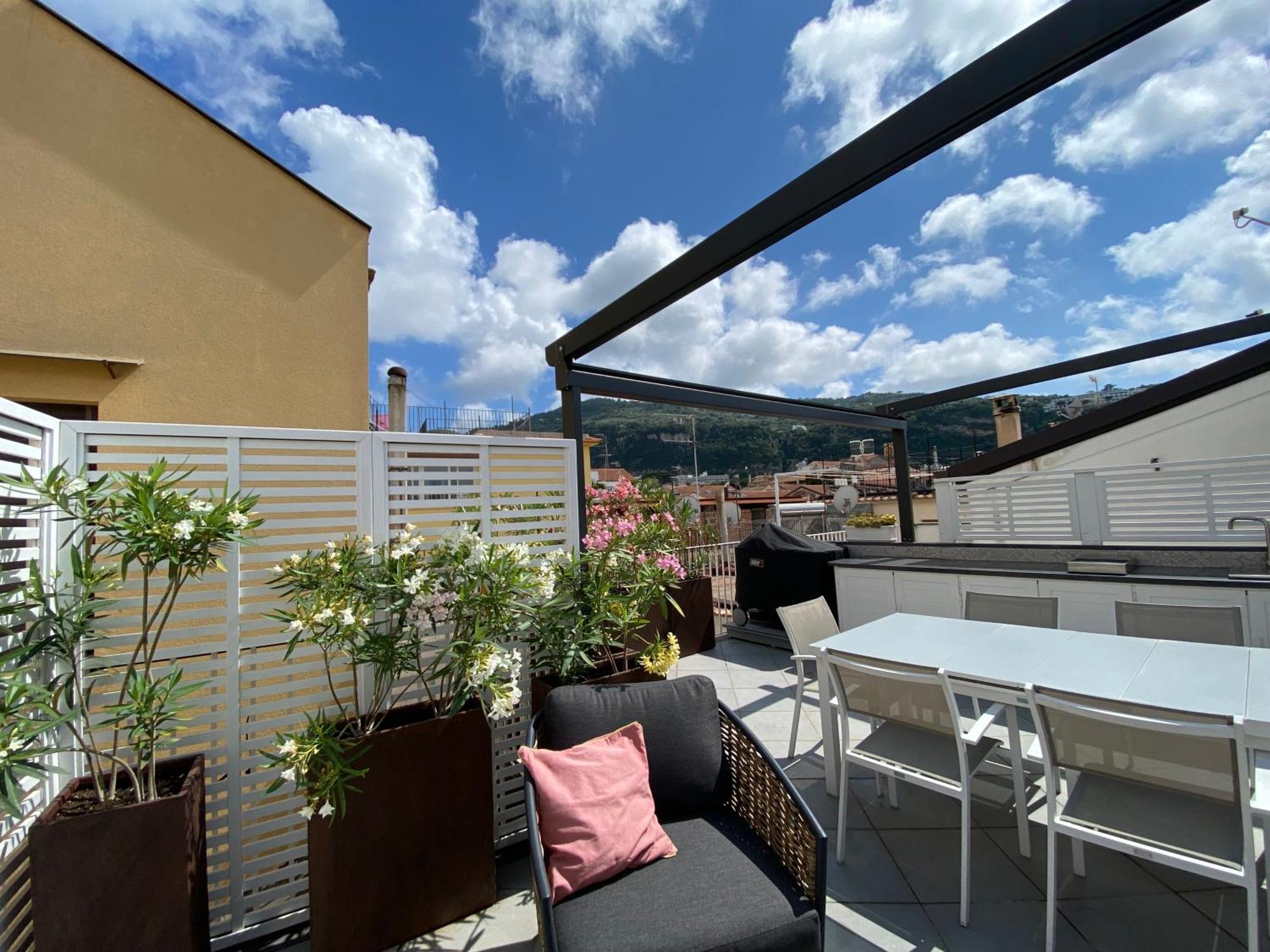 Grata Hospes Sorrento - Boutique House - Rooftop Deck - Bbq Exterior photo